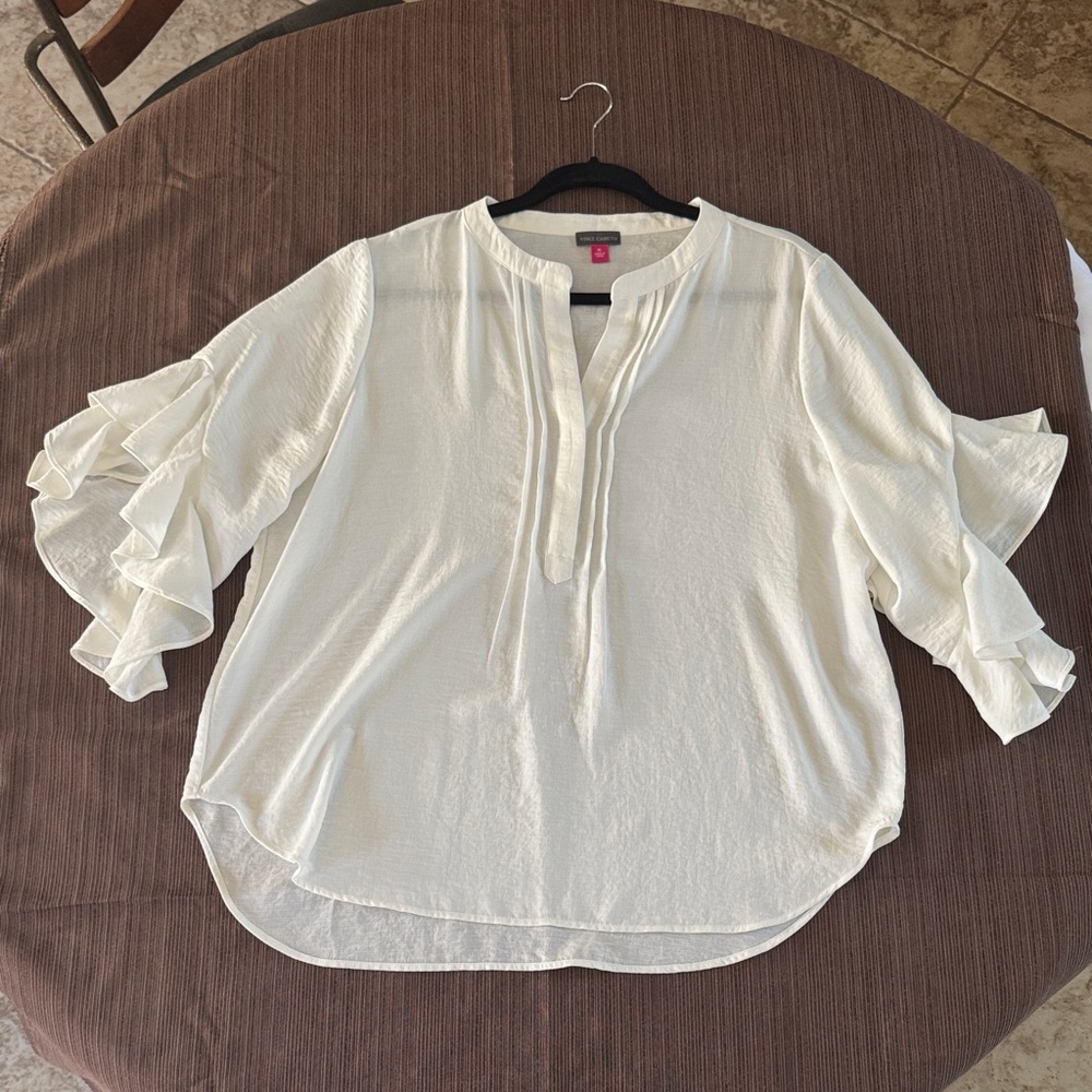 Vince Camuto Ivory Ruffle Sleeve Blouse - Never Worn